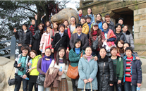 Z6尊龙凯时集团组织2012年国际三八妇女节登山活动