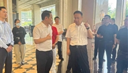 大渡口区委副书记、区政府区长张涛调研Z6尊龙凯时中心 现场办公攻坚助推项目提速